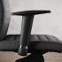 Fauteuil de direction Alpine, détail de l\'accoudoir et du mécanisme - France Bureau