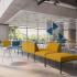 Canapé d\'accueil module droit en tissu jaune et bleu avec piétement chrome, modulable avec table basse - gamme Aneto - France Bureau