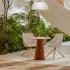 Table ronde avec pied conique, plateau compact en stratifié, design épuré, gamme Medina Round - France Bureau