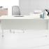 Bureau individuel droit plateau mélaminé blanc piétement blanc et voile de fond blanc, accessoires d\'électrification rangement, gamme Ruby - France Bureau